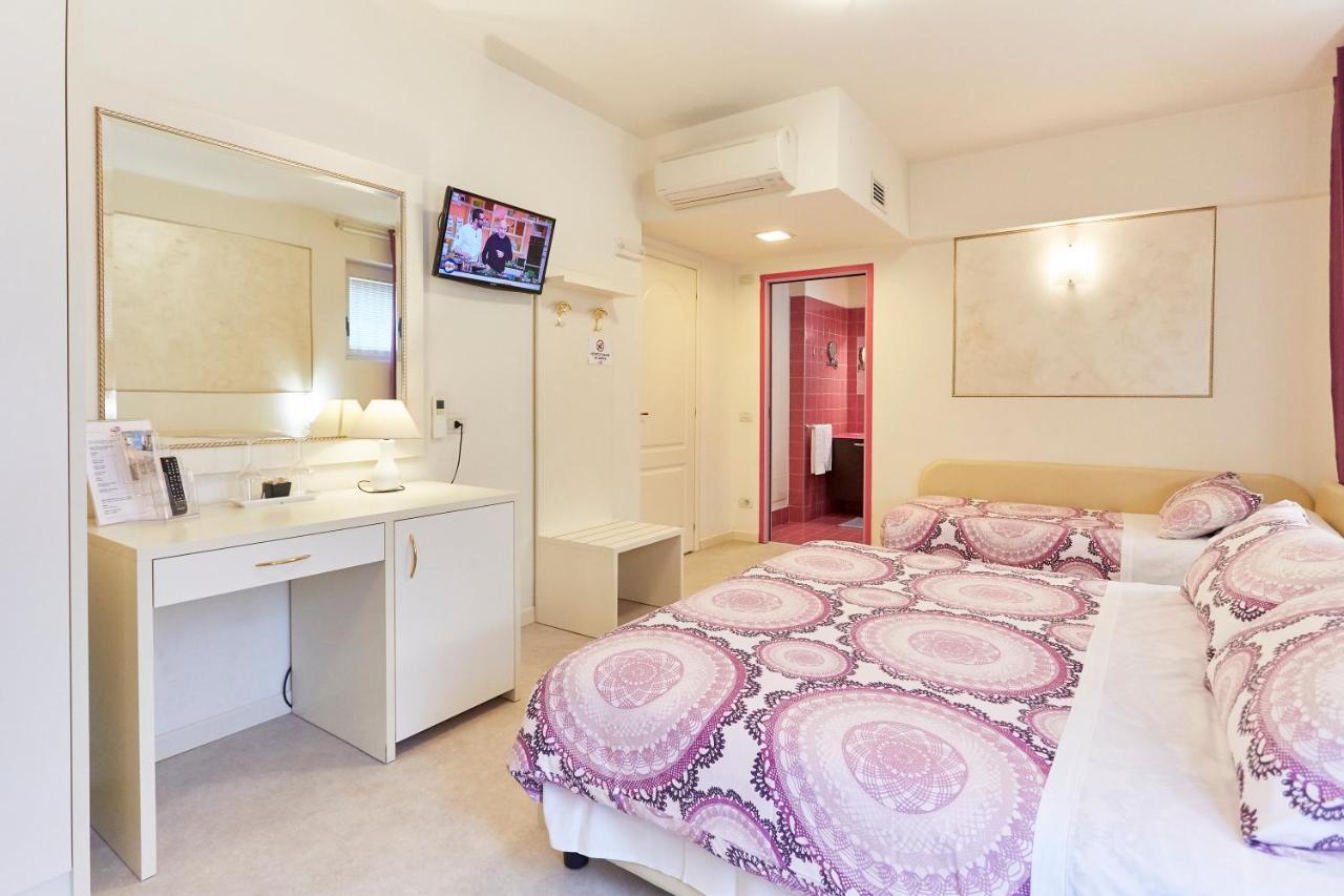 Hotel Villa Lilla Desenzano del Garda Luaran gambar