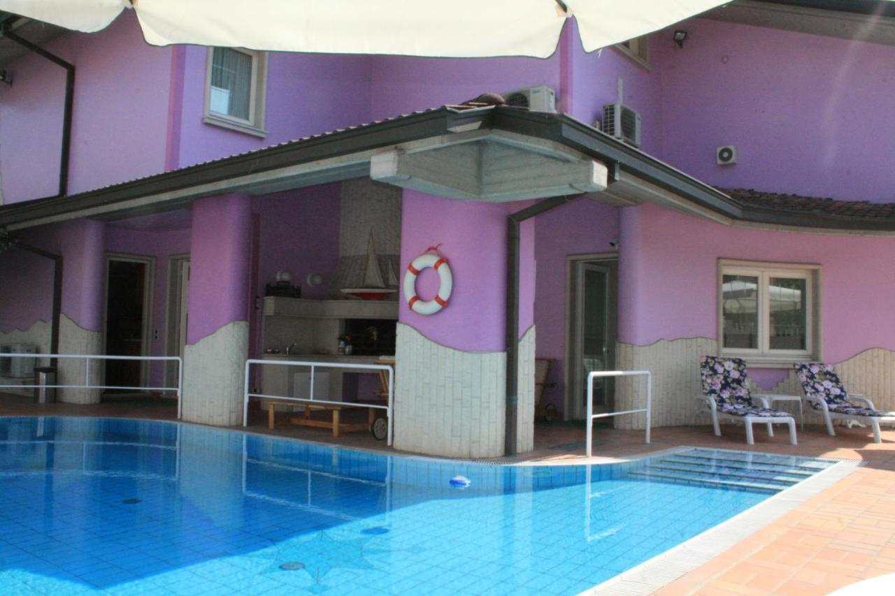 Hotel Villa Lilla Desenzano del Garda Luaran gambar