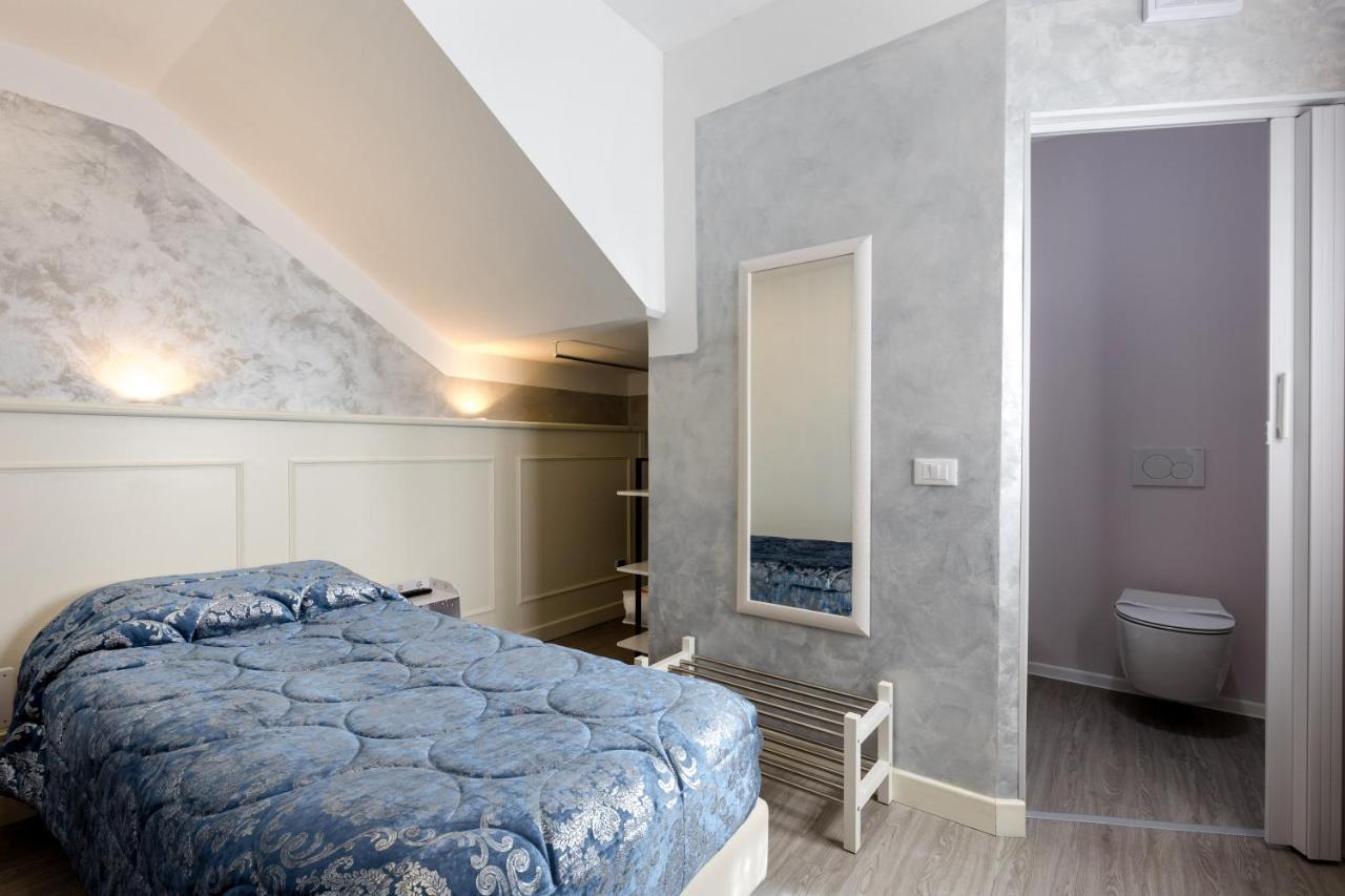 Hotel Villa Lilla Desenzano del Garda Luaran gambar
