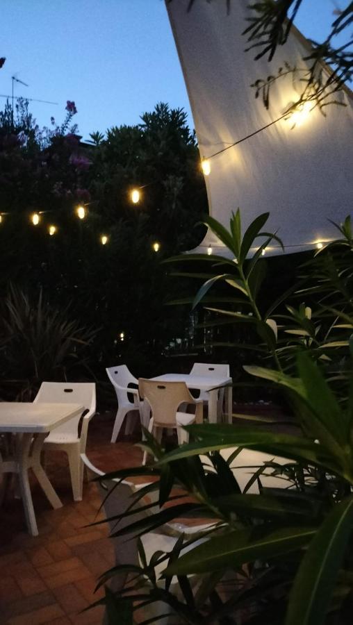 Hotel Villa Lilla Desenzano del Garda Luaran gambar