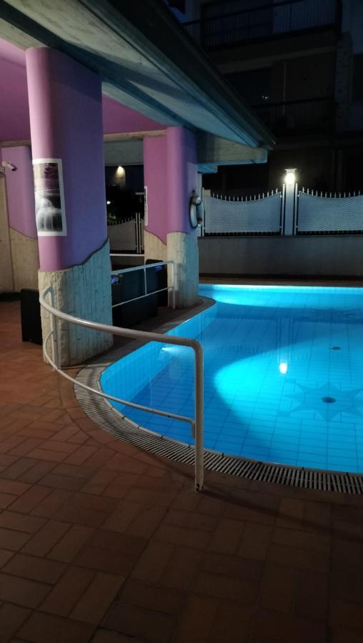 Hotel Villa Lilla Desenzano del Garda Luaran gambar